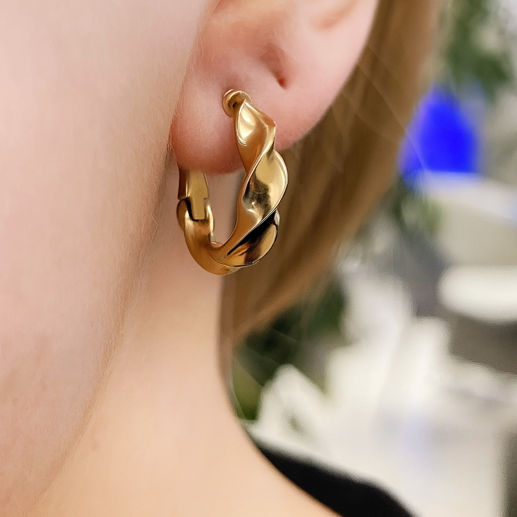 Wave Hoop Earrings - Görsel 2