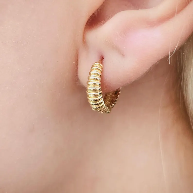 Ribbed Hoop Earring - Görsel 7