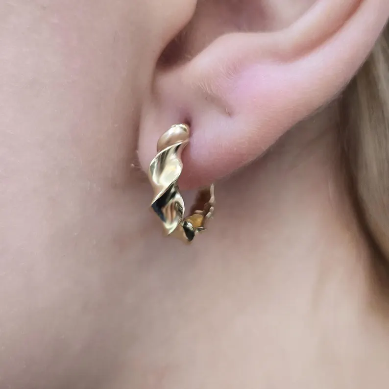 Wave Hoop Earrings - Görsel 6